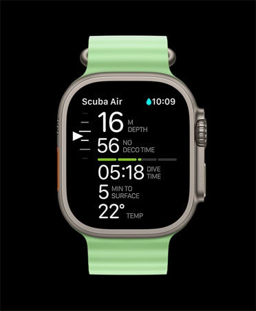 Apple Watch Ultra 3, натурален цвят, титанов корпус, Oceanic+ водолазни метрики: дълбочина, време за декомпресия, време за гмуркане, минути до повърхността, температура на водата, Ocean Band в цвят неоново зелено