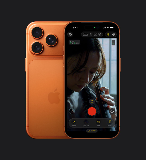 Екран на iPhone 17 Pro, показващ функцията ProRes RAW по време на запис на жена, свиреща на виолончело