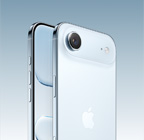 iPhone Air, color azul cielo, parte posterior en ángulo, sistema de cámara Fusion principal en el módulo superior, botón de Control de la Cámara, parte lateral del frente, diseño todo pantalla, Botón de Acción y botones de volumen